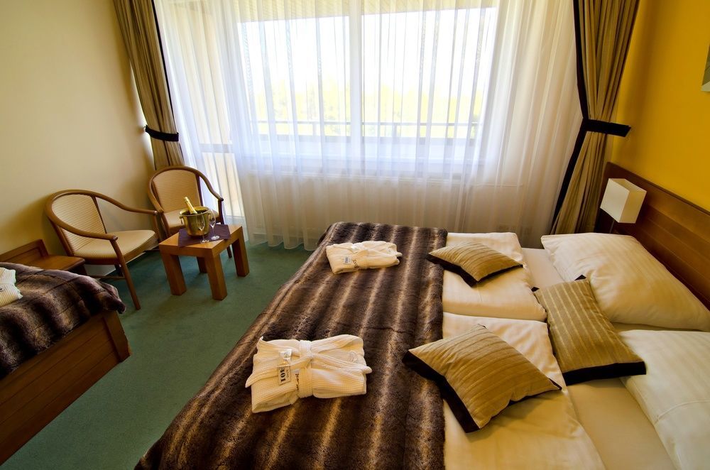 טטרנסקה לומניקה Kontakt Wellness Hotel מראה חיצוני תמונה